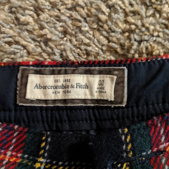 Holiday party Abercrombie and Fitch shorts - Picture 3 of 7